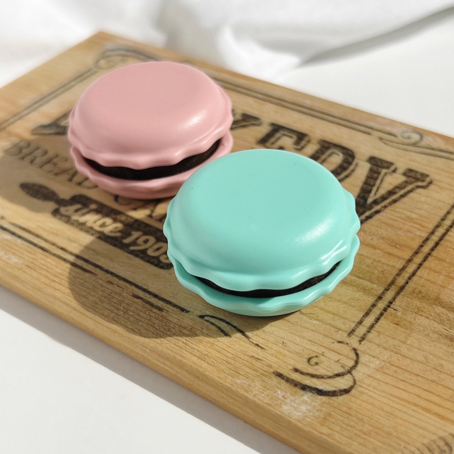 Clover Sweet n’ Sharp Macaron