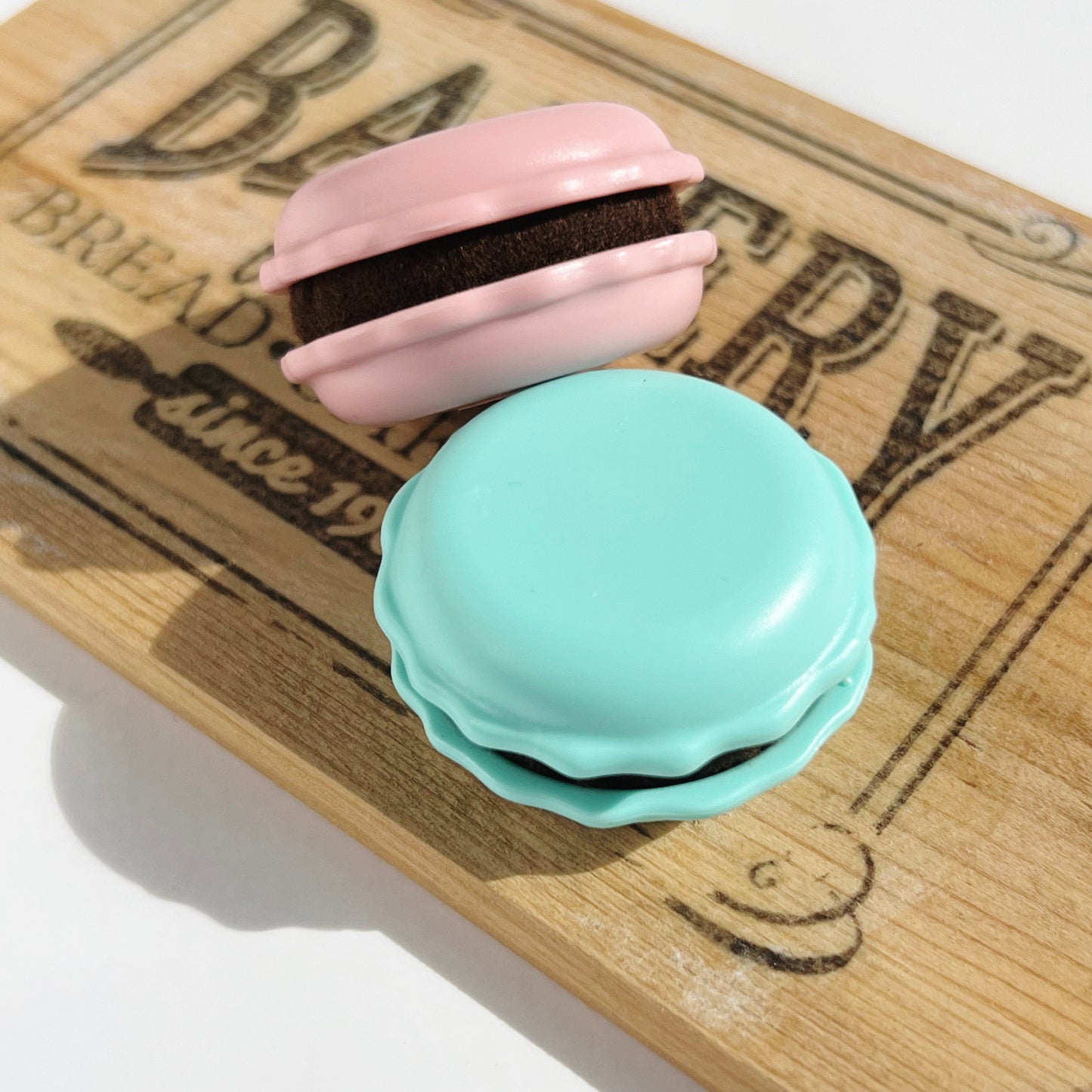 Clover Sweet n’ Sharp Macaron