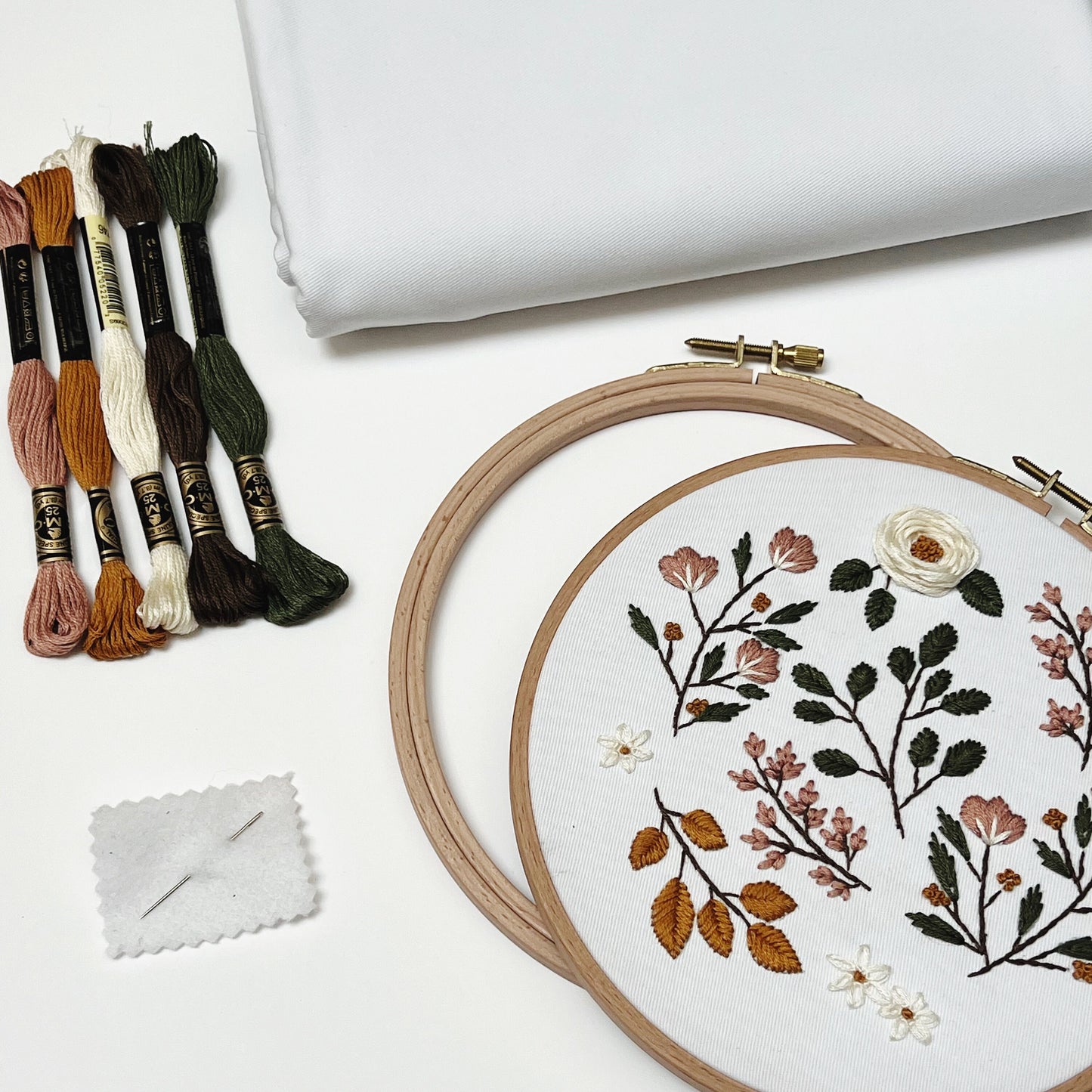 Meadow Wildflowers Embroidery Kit | Botanical Embroidery | Bouquet | Floral | Flower Embroidery | Vintage Flower Embroidery